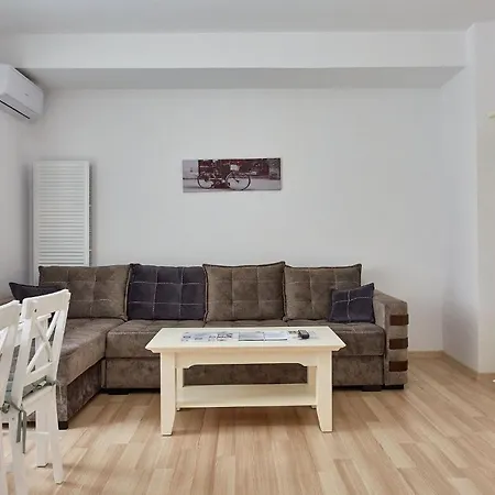 Solis Apartment Navodari